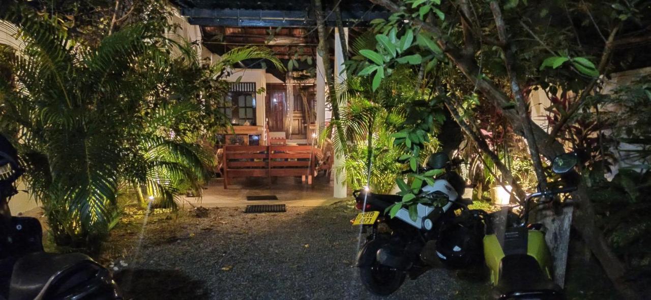 Rituale Guest House - Surf & Yoga มิริสซา ภายนอก รูปภาพ